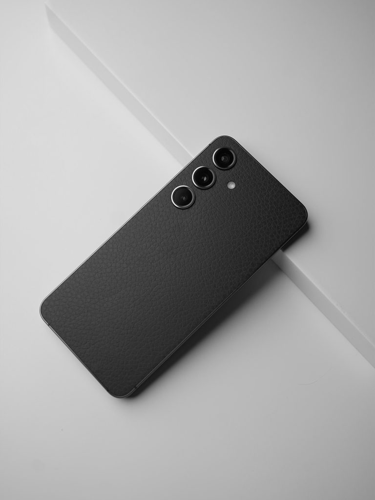 galaxy s24+ skins