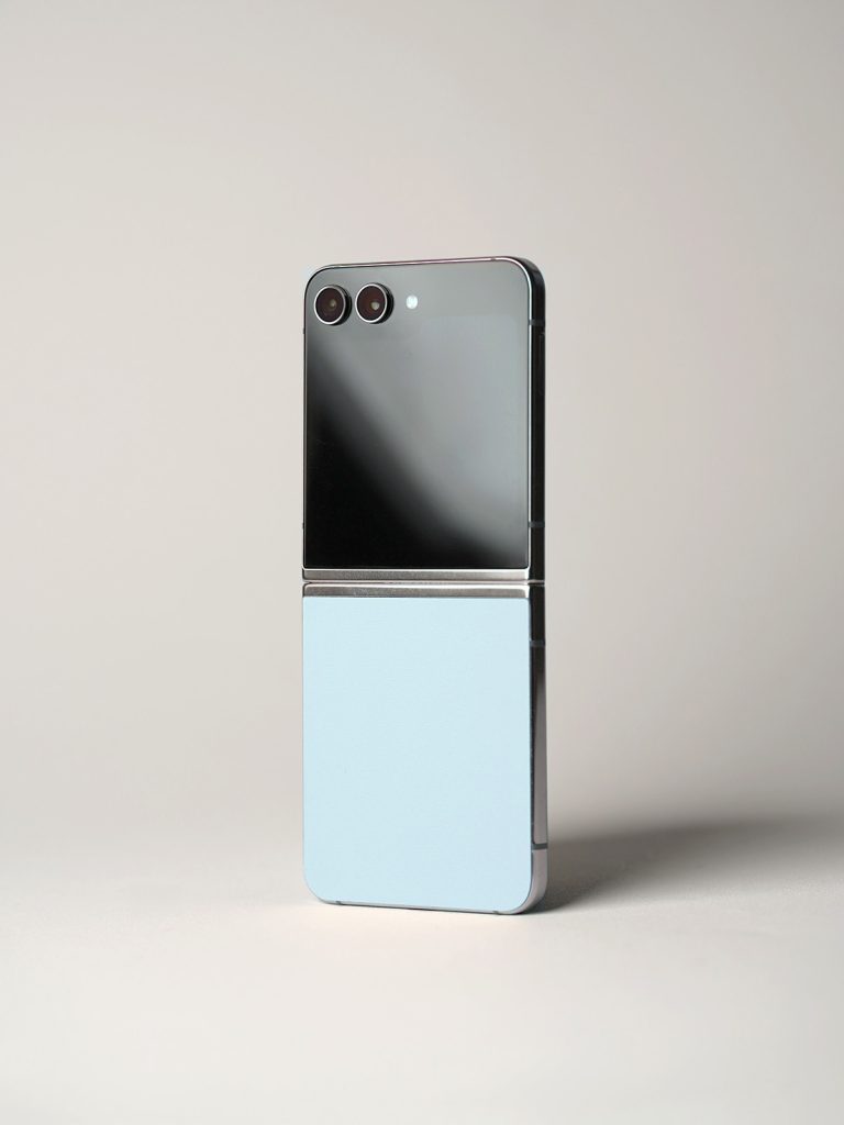 galaxy z flip 5 skins