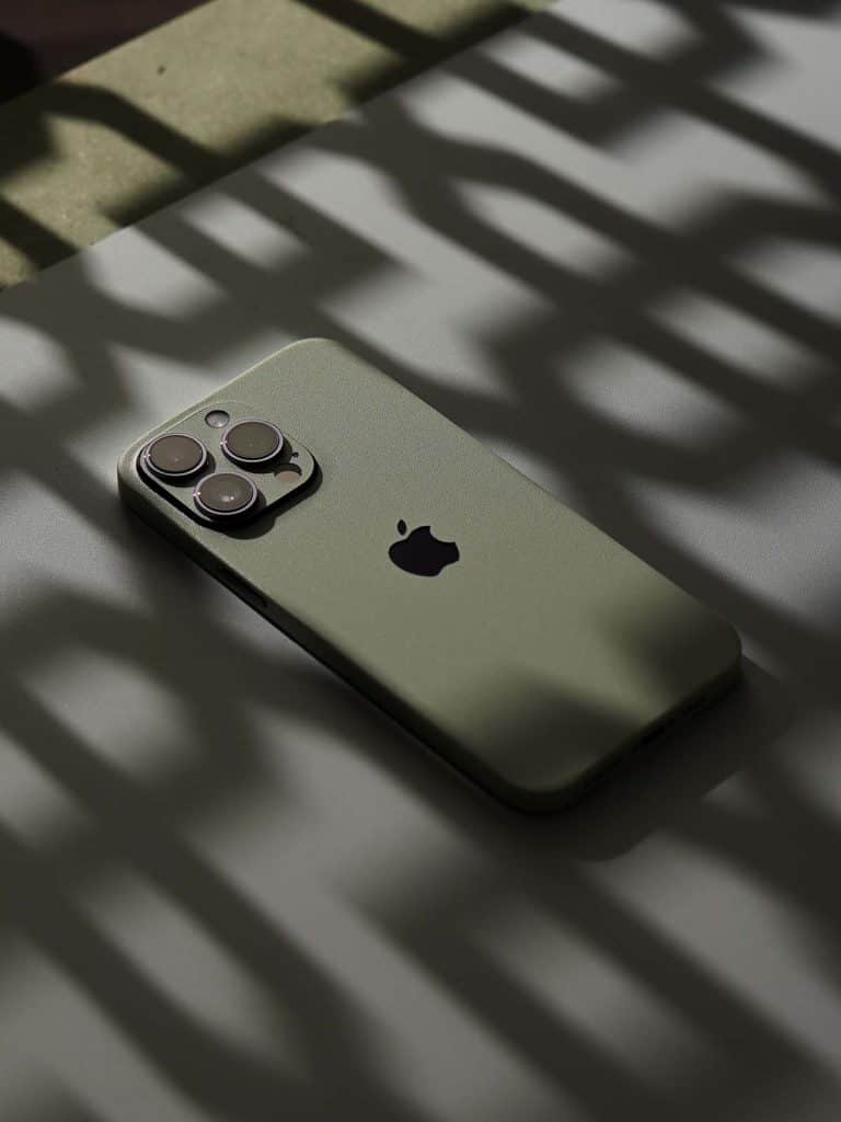 iphone 14 pro max skins